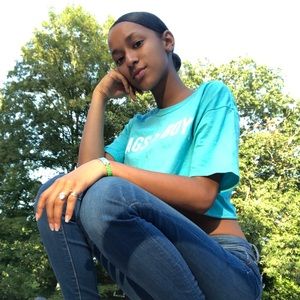 Meet your Posher, Ana